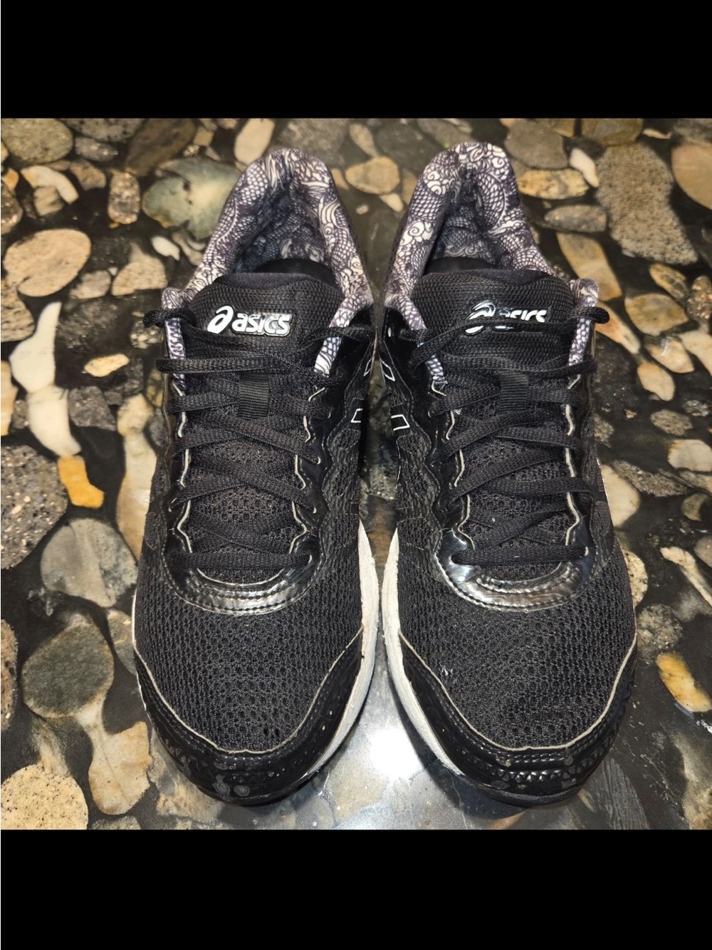 Asics Gel Enhance Ultra 4.0 Womens Running Shoes Size 10 Black White - Picture 3 of 9